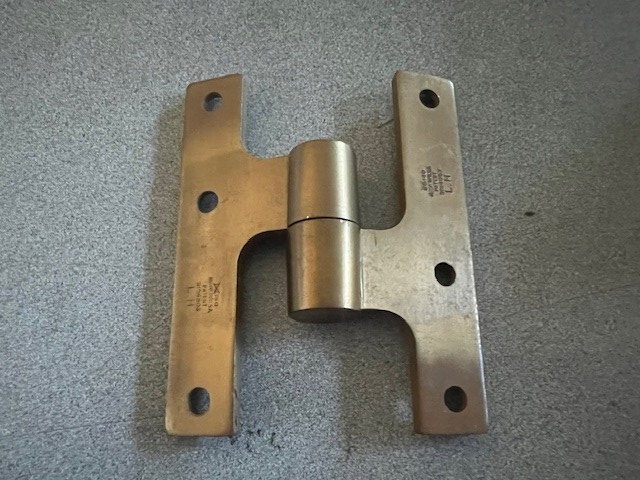 3 STANLEY VINTAGE OLIVE HINGES US10 LEFT HAND