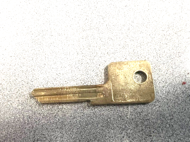 YALE (NOW ACCENTRA) VERY VERY RARE EN11 GAH MULTIPLEX KEYBLANK  6 PIN LOCKSPORT