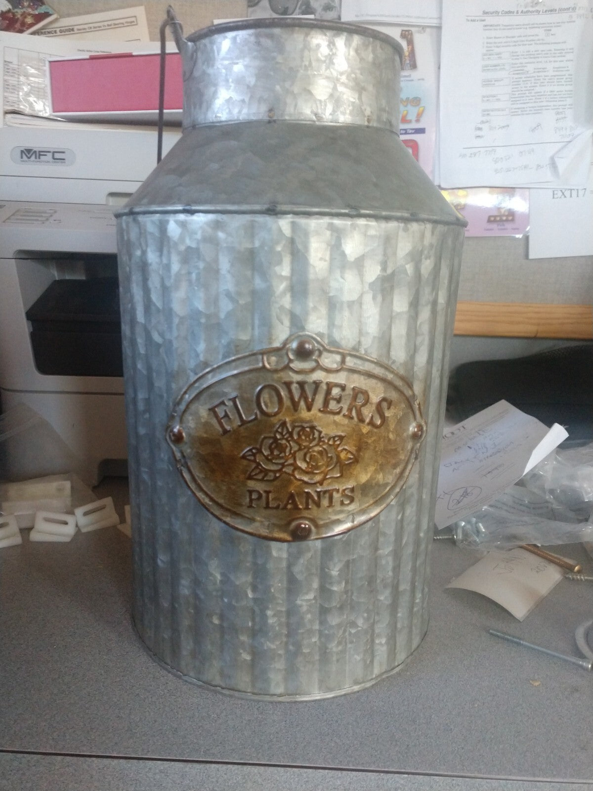 CTW FLOWER & PLANTER 70052 Medium (8-25-Quart)  Gray Metal  7 1/8"dia x 12" h