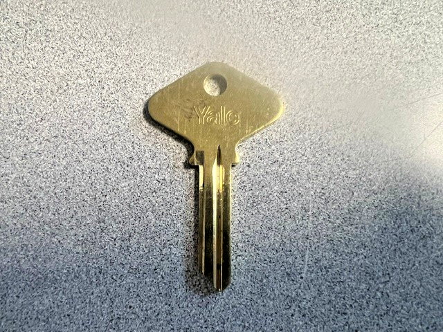 ACCENTRA FN 11 GA 6 PIN KEY BLANK  COINED YALE