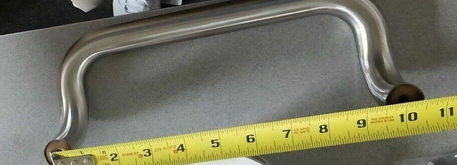 BELLA ARCHITECTURAL T0110-US32D 1" X 10" CTC OFFSET PULL SATIN STAINLESS STEEL