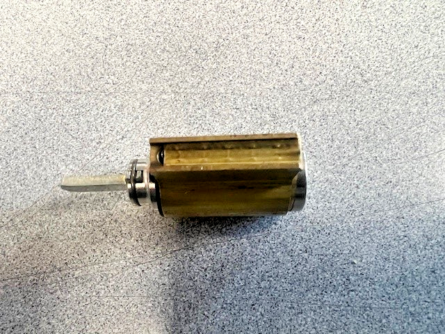 SARGENT KEY IN KNOB/ LEVER CYLINDER LA-OBITTED LOOK CAREULLY US26D