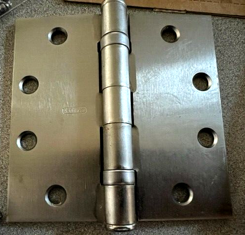 BOX OF 3 STANLEY FBB179 4 1/2" X 4 1/2" US26D AKA 06-8441 MADE IN USA W/ FASTENE