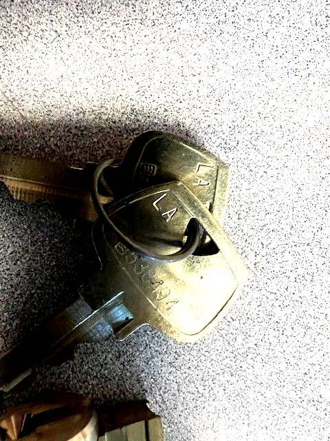 SARGENT 487 DEADBOLT US26D LA KEYWAY (MISSING CONNECTING SCREWS)