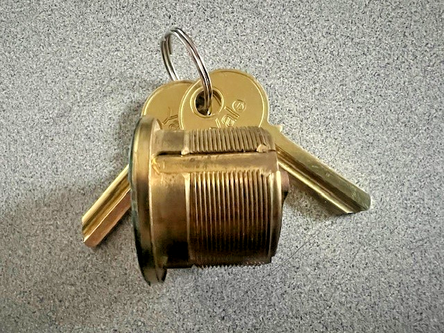YALE KEYWAY MORTISE CYLINDER 1" 5 PIN 0 BITTED   US3 AR CAM