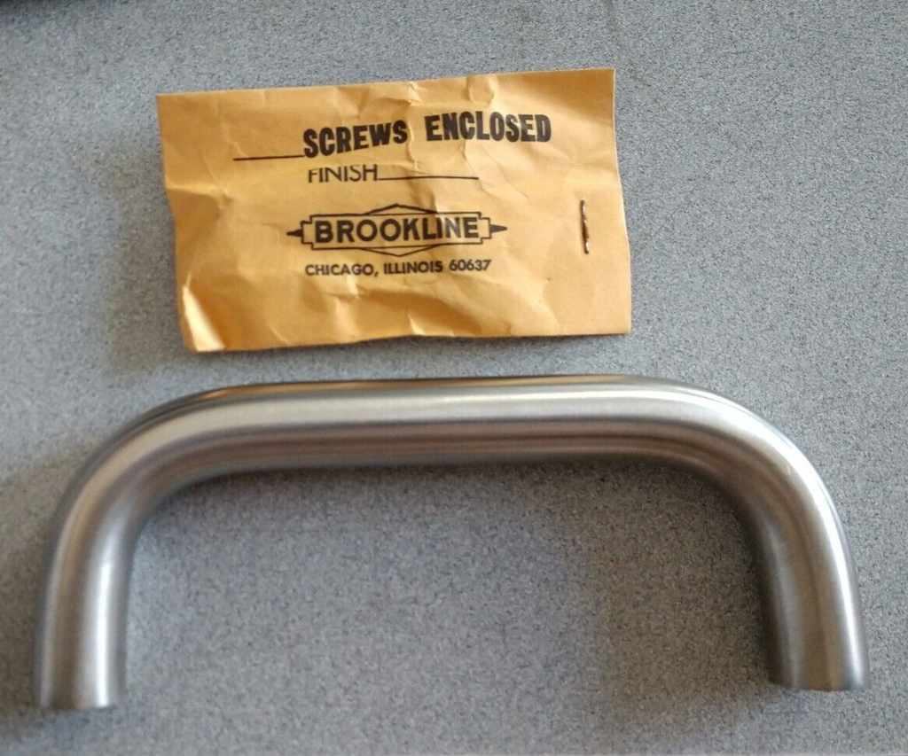 BROOKLINE COMMERCIAL DOOR PULL 3/4" X 3/4" ROUND STOCK 32D