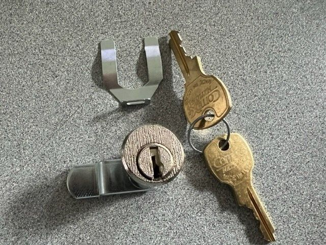CompX Drawer Lock C8710  MAIL BOX LOCK  Nickel Keyed Different NOS