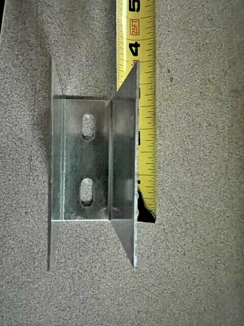 COMMERCIAL BATHROOM INTERNAL REPLACEMENT STEEL U BRACKET FOR 1 1/8"  PANEL2 3/4"