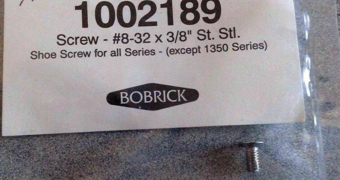 LOT OF 33  BOBRICK 1002189 8 -32 X 3/8" SHOE RETAINING SCREWS STAINLESS STEEL