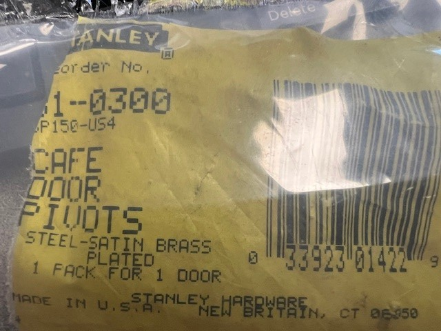 STANLEY 150 CAFE DOOR PIVOT SET 81-0300