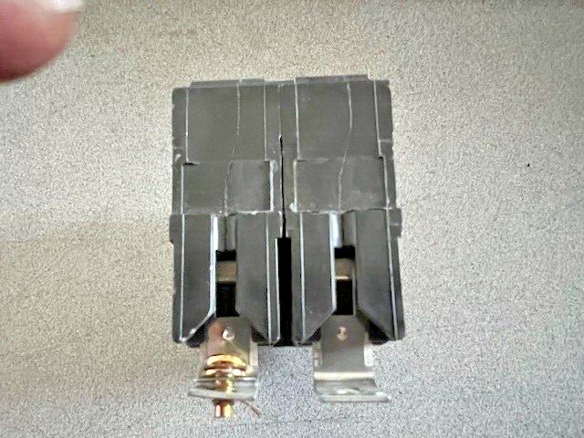 GE AB220 AKA P 16387209 2 POLE 20 AMP BREAKER