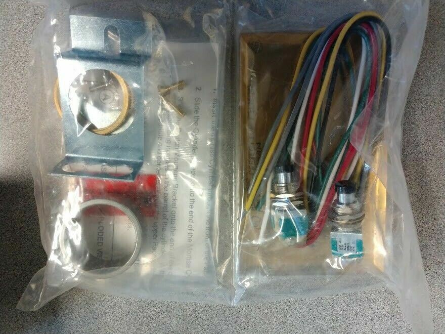 DYNA LOCK 7025 US3 KEYSWITCH NOS LESS CYLINDER