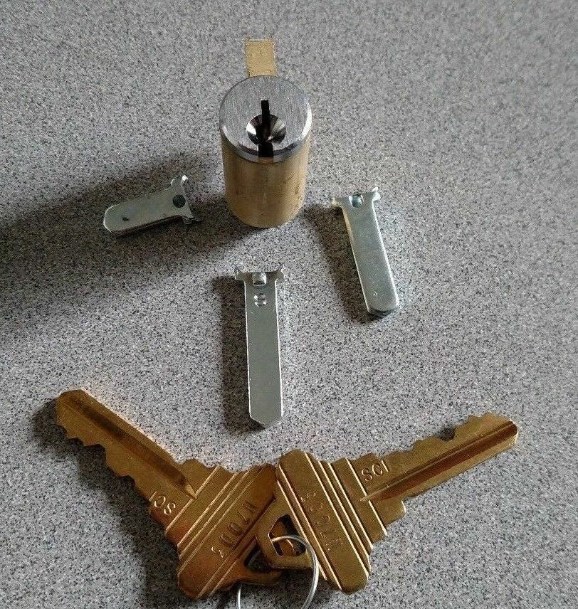 LOCKSMITH ILCO 1539-25-1-04-001  KEYED ALIKE US26D NEW SCHLAGE C SC1 KWY