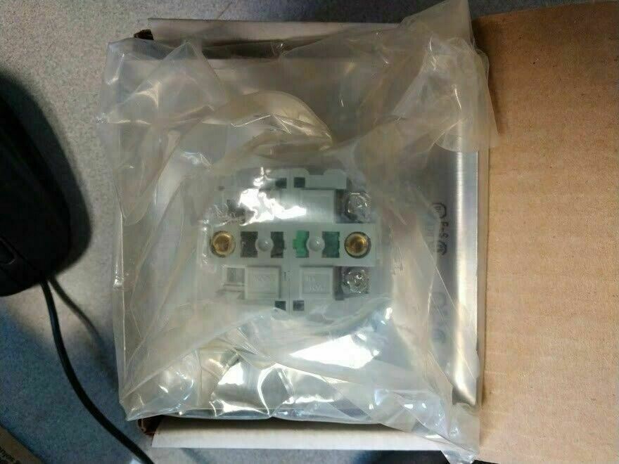 SDC 433  R OU MUSHROOM SWITCH X 630 X RED BUTTON NOS MOMENTARY